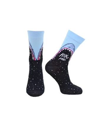 Gemusterte Socken mit Logo